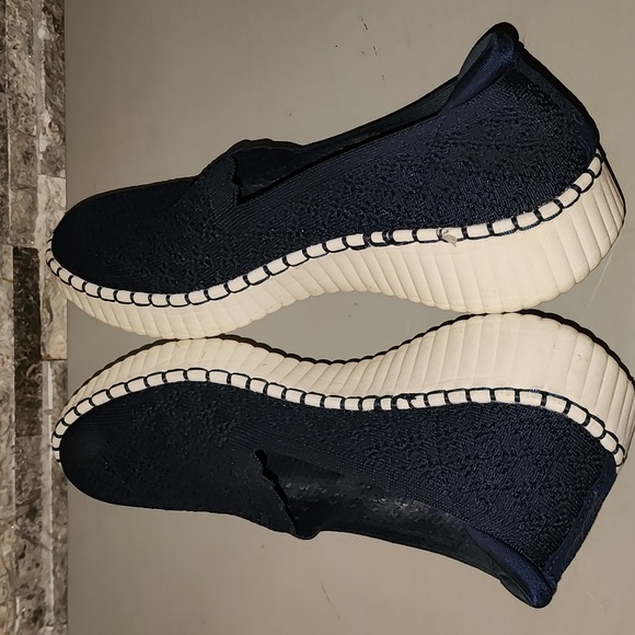 Skechers Wedge Comfort Memory Foam Slip On Navy Blue Women's  Shoes - Picture 6 of 9